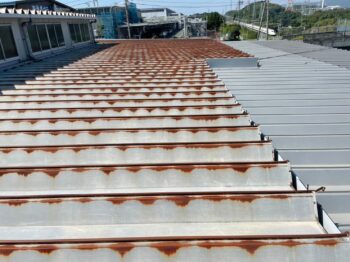 浜松市南区の工場にて、屋根塗装の下準備を行いました！