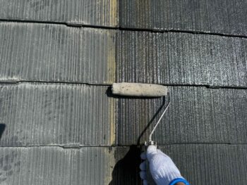 浜松市中区高林町にて、屋根塗装の下塗りを行いました！